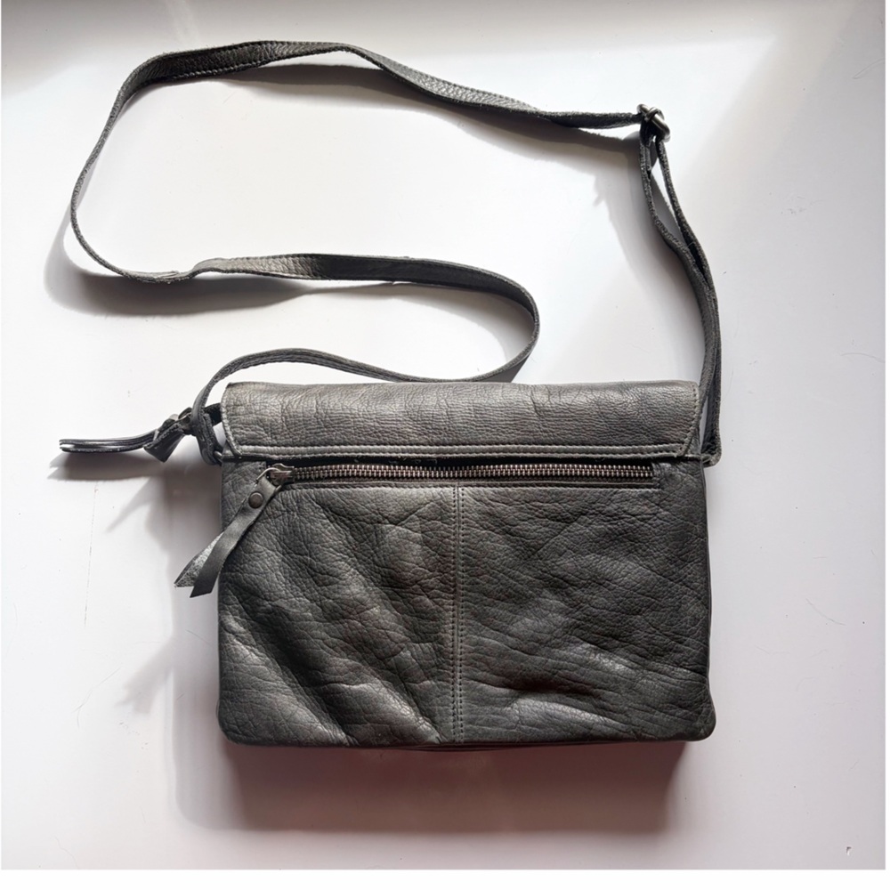 Latico Leather Marcus Crossbody Bag Charcoal - Picture 3 of 12